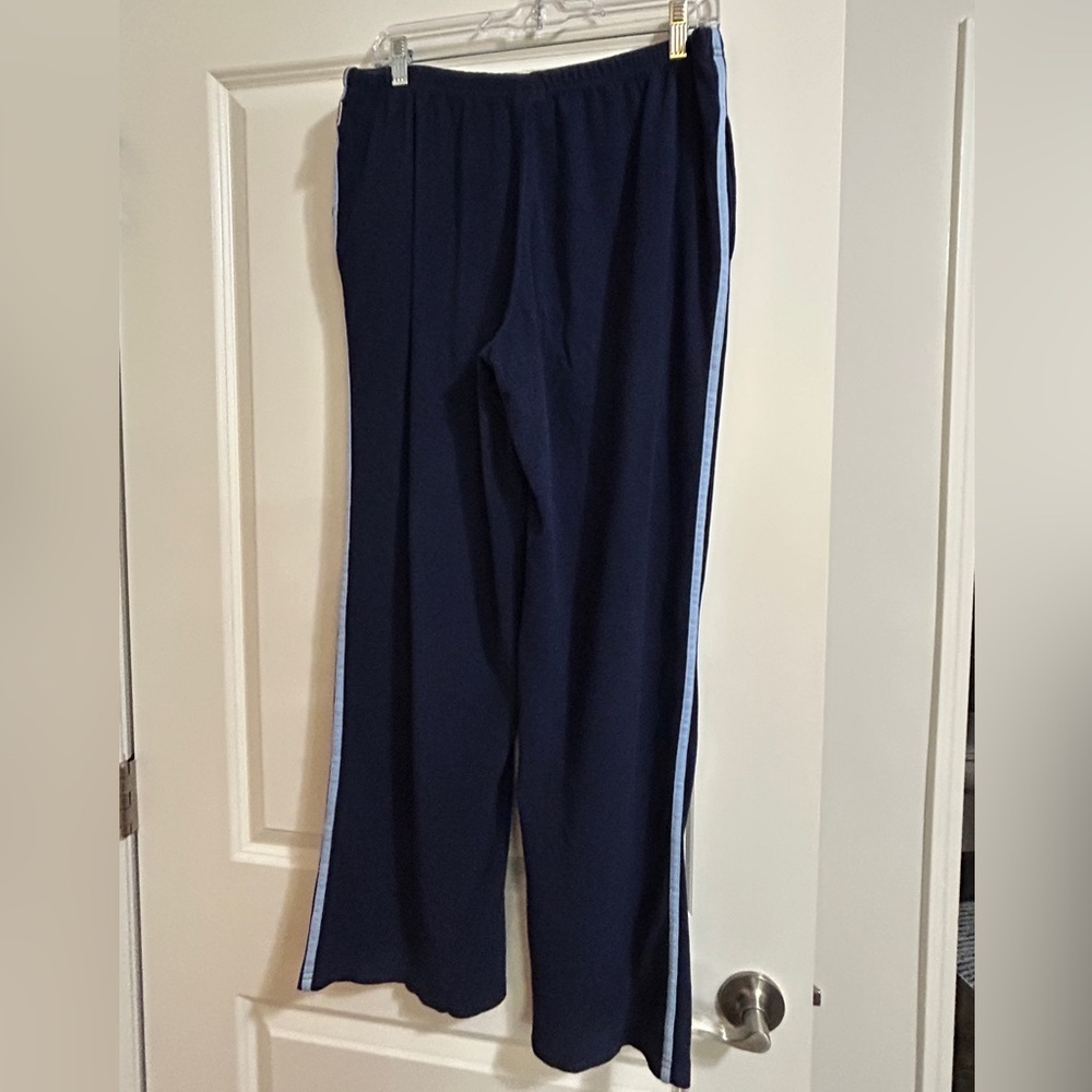 Avia fleece pants….super comfortable!